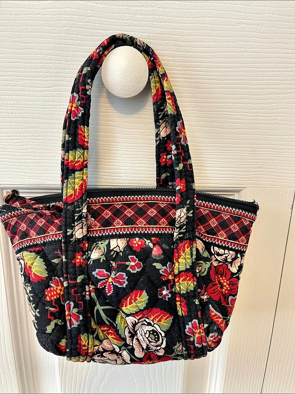 Vera Bradley tiny Vera Tote Floral Black & Red